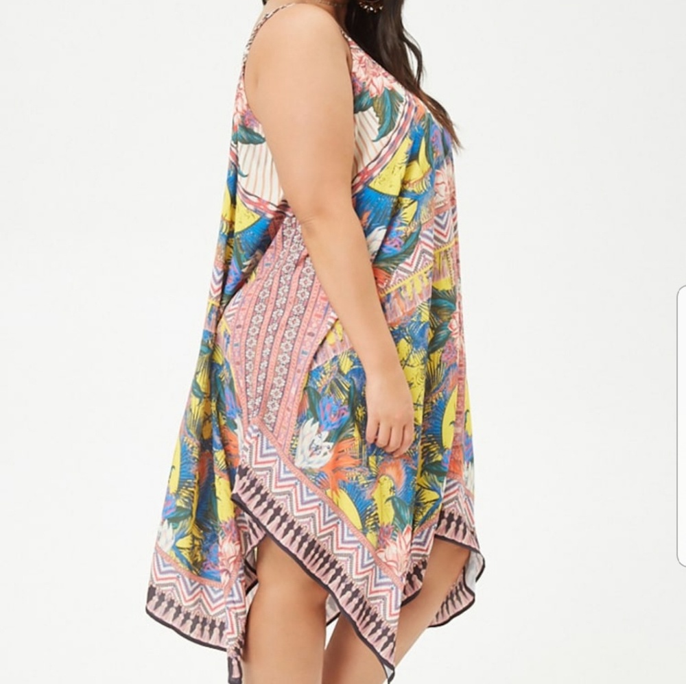 Plus handkerchief hem dress - Picture 3 of 4